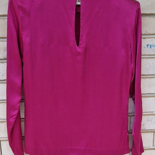 Silk blouse fusia color size XS like new
