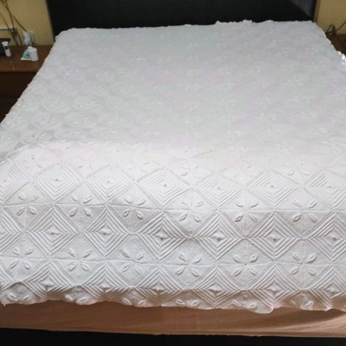 Vintage blanket white knitted double like new