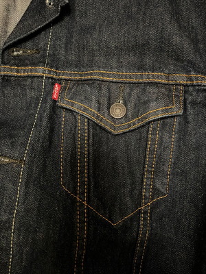 Levi’s denim jacket like new, size large