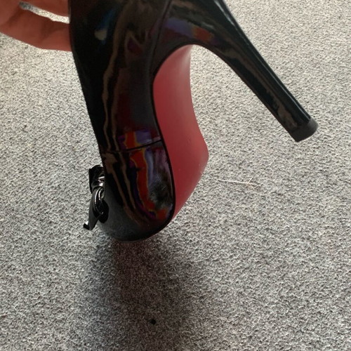 Roberto Venuti Milano patent leather pumps like new with red sole