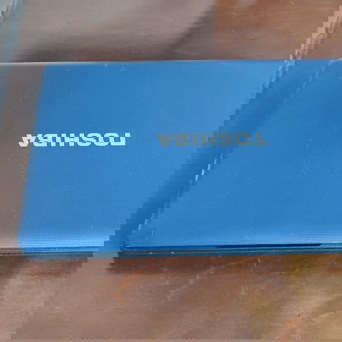 Laptop Toshiba 15.6 άριστο, 600GB HDD, 6GB μνήμη, Intel Pentium, μπλε με CD drive