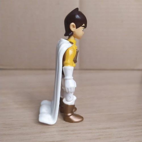 Ben 10 figure with removable cape like new