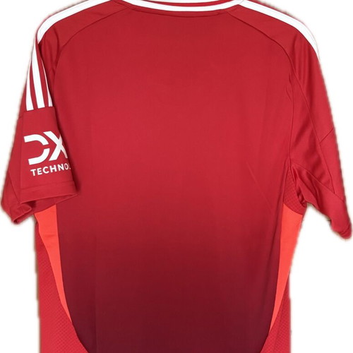 Manchester United jersey new, authentic, size Medium