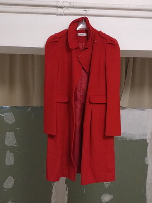 Anna Riska coat size L like new, red