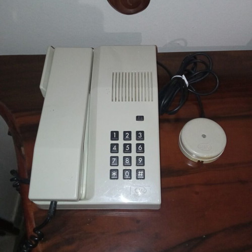 Classic Iris Intracom corded phone like new, Greek made