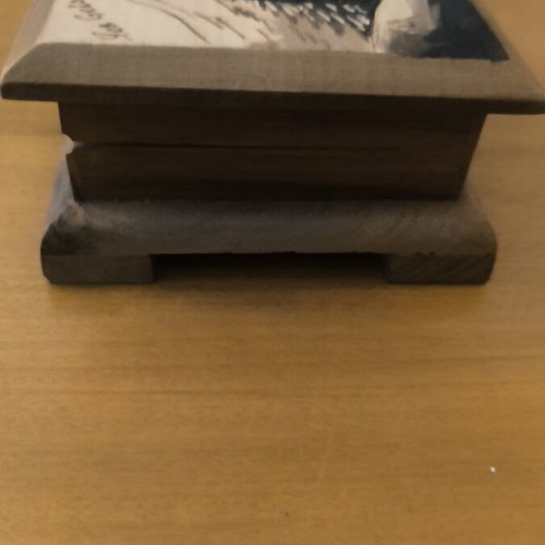 Vintage wooden jewelry box with handmade Les Gets chalet design
