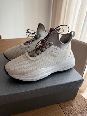 Prada sneakers used, size 37, white with stain