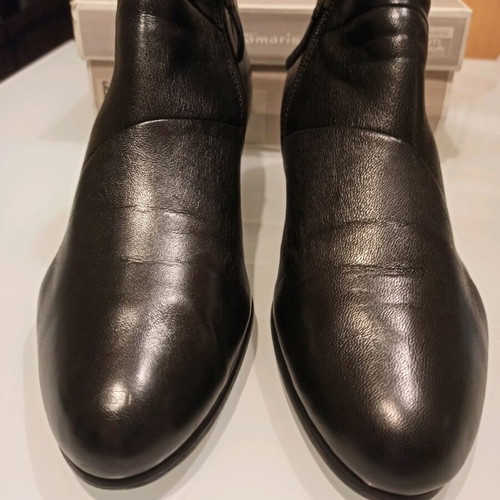 Tamaris ankle boots No 41 like new, black leather