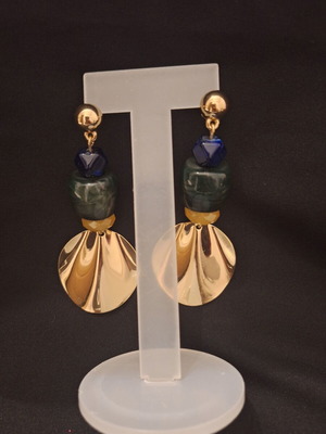 Long earrings like new with 3 beads