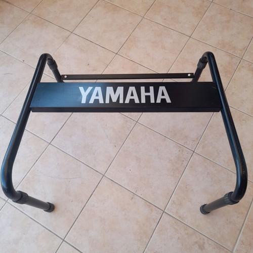 Yamaha keyboard stand like new, metal Z-style