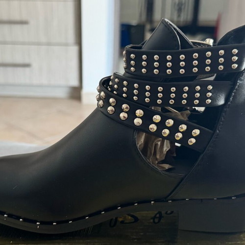 Casual boots with studs new, size 37, black