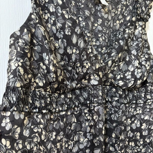 Floral sleeveless blouse like new, size 14 fits 12, white and gray