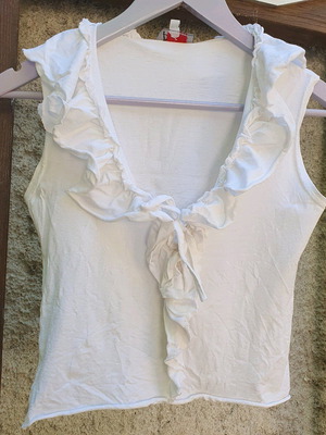 Vintage Y2K sleeveless blouse size S used, white with ruffles