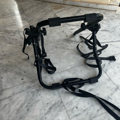 Car bike rack like new, holds 2 bicycles