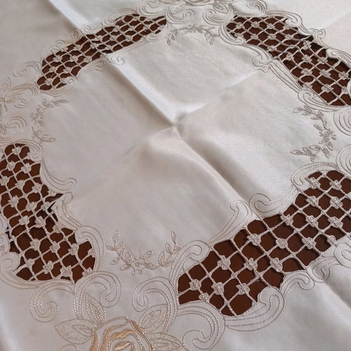 Satin tablecloth set large new, 5 pieces