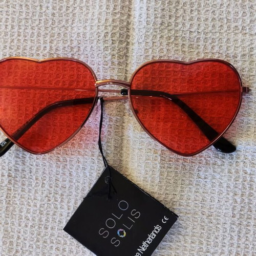 Solo-Solis NDL2288 sunglasses new with rose finish and red lens