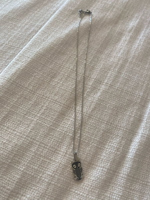 Necklace like new with silver chain stainless steel