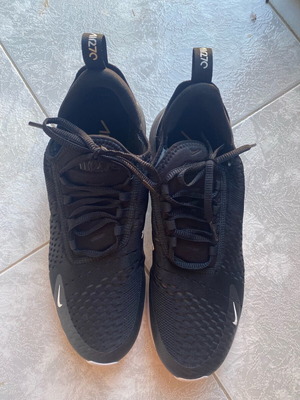 Airmax ανδρικά αθλητικά Nike μαύρα σαν καινούργια μέγεθος 42.5