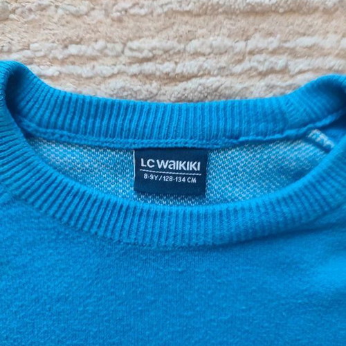 LC Waikiki knitted sweater 8-9Y blue with white print like new
