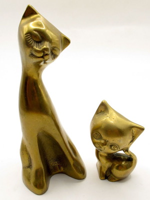 Vintage brass cat figurines set of 2 from India 1970s like new