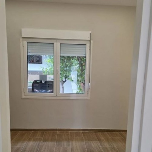 Apartment 50 sqm elevated ground floor with yard in Nikaia