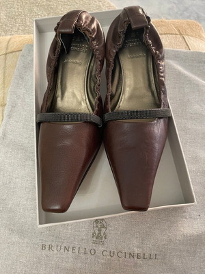 Brunello Cucinelli Monili-Strap leather kitten heels like new, espresso brown