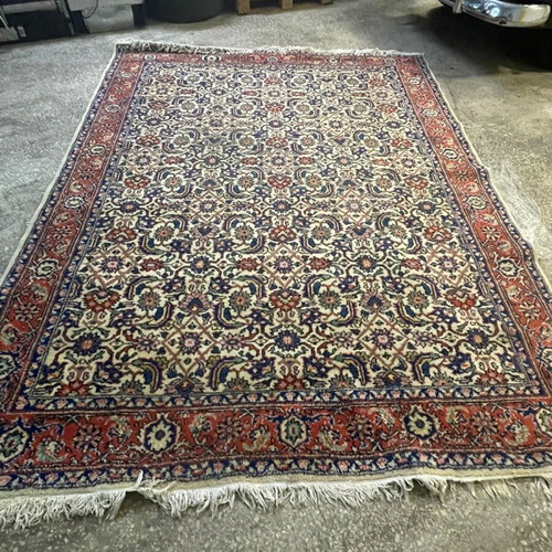 Wool rug like new with unique colors and patterns, 9-10 meters