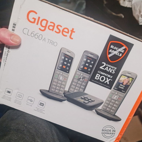 Ασύρματο τηλέφωνο Gigaset CL660A TRIO με βάση BOX 200A και 3 ακουστικά, καινούργιο