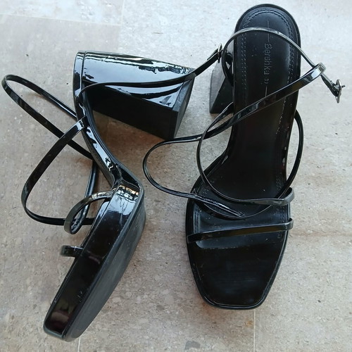 Bershka Black High-Heeled Sandals Like New, Size 39