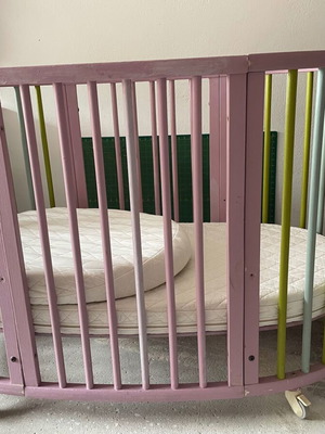Βρεφικό κρεβάτι Stokke Sleepi Bed μεταχειρισμένο με δύο στρώματα και λίκνο
