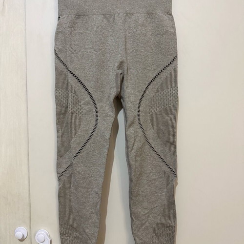 High-Waisted Leggings with Shaping and Push-Up Effect, Like New, Beige