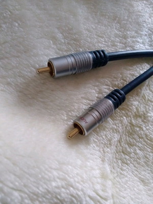 RCA cable 1.5m like new