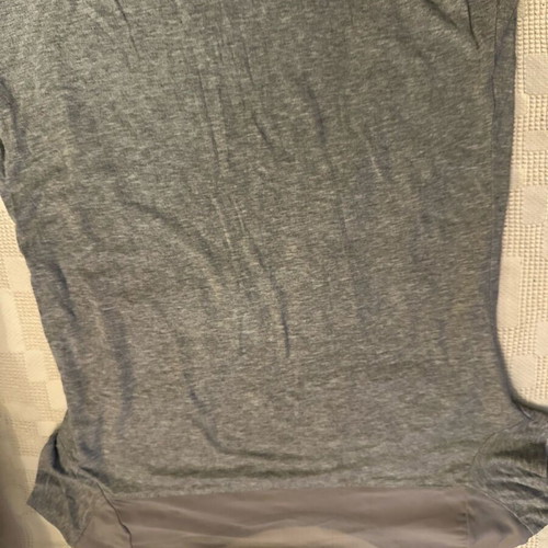 Women’s T-shirt used, size M, grey