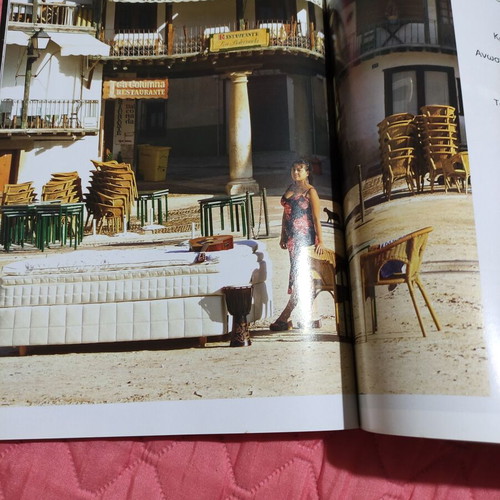 Maison Decoration magazine like new, home decor