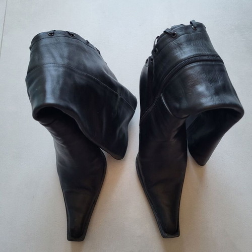 Leather high boots vintage Moustakis size 38 used, black