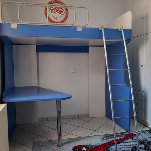 Modeco bunk bed with desk like new