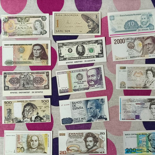 Karouzel '92 banknote stickers like new, pack of 15