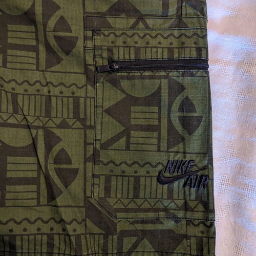 Nike men's shorts size M new, hiking with graphic print