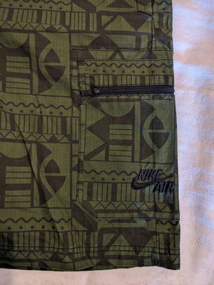 Nike men's shorts size M new, hiking with graphic print
