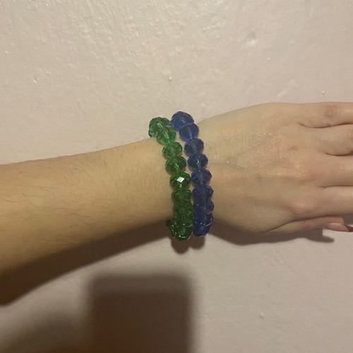 Bracelets set of 2 in blue and green with shiny beads