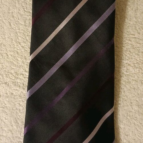 Marks and Spencer men's tie gray with purple stripes like new