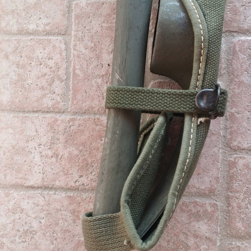Gasmas made in US like new with belt and carrying case