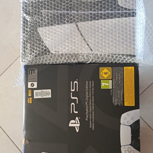 PlayStation 5 Digital Edition Slim 1TB brand new