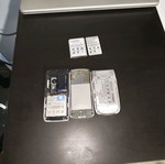 Παλιά συλλεκτικά κινητά μεταχειρισμένα, χωρίς καπάκι, με μπαταρία
