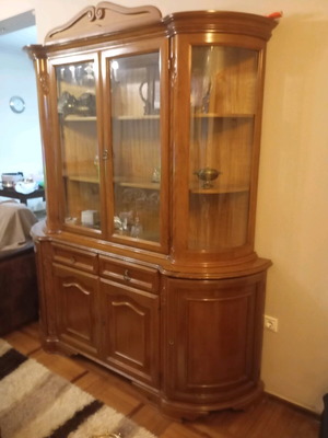 Display cabinet like new with cupboards and high-quality wood