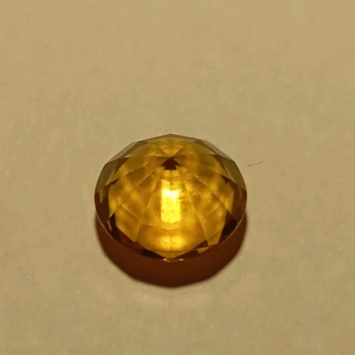 Citrine 7 carats new, beautiful cut for jewelry or collection