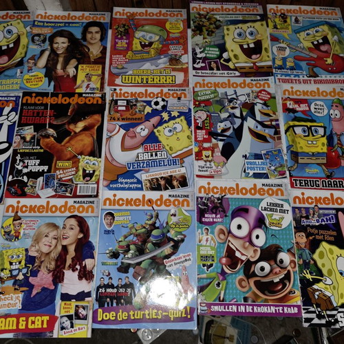 Set of 26 Nickelodeon Magazines with SpongeBob, Korra, Turtles, iCarly