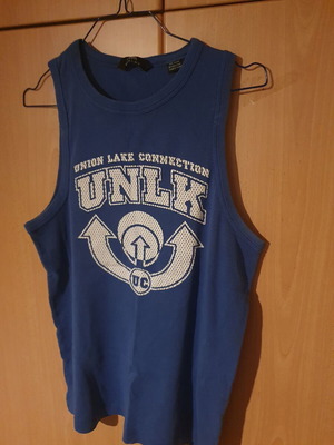 Sleeveless t-shirt size M like new, blue
