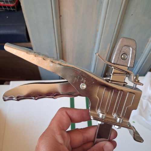 Heavy-Duty Metal Stapler with Base used