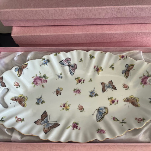 Betimi tea set with 2 serving plates and knife